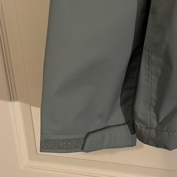 REI Two-Tone Rainier Rain Jacket in Asparagus/Frosted Meadow - Picture 2 of 10